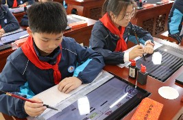 �A�ı����ǻە����������v�����Q�匍(sh��)�(y��n)��С ���������Rƽ�����־�ٛ(z��ng)���