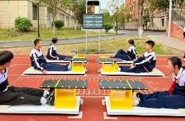 �o�ݸ��и��ٌW(xu��)У�������ǻ۲و����L�ͽ�����(sh��)�ֻ��M�ִ��